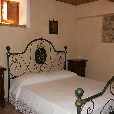 Farm stay Le Paicciole Castell Azzara